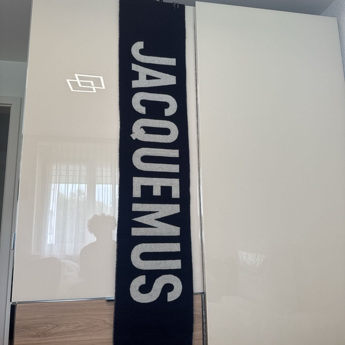Jacquemus Foulard & Sciarpe: JACQUEMUS L’Écharpe Schal – Nuovo (secondo la descrizione) da Münchwilen TG venduto da terlizz1