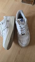 Nike Air Force 1 Sneaker weiss in gebrauchtem Zustand
