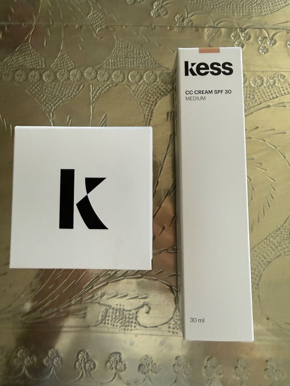 Make-up: Kess CC Cream SPF 30 Medium + Bronzer – Neu – Neu und originalverpackt aus Zell ZH von arizona8