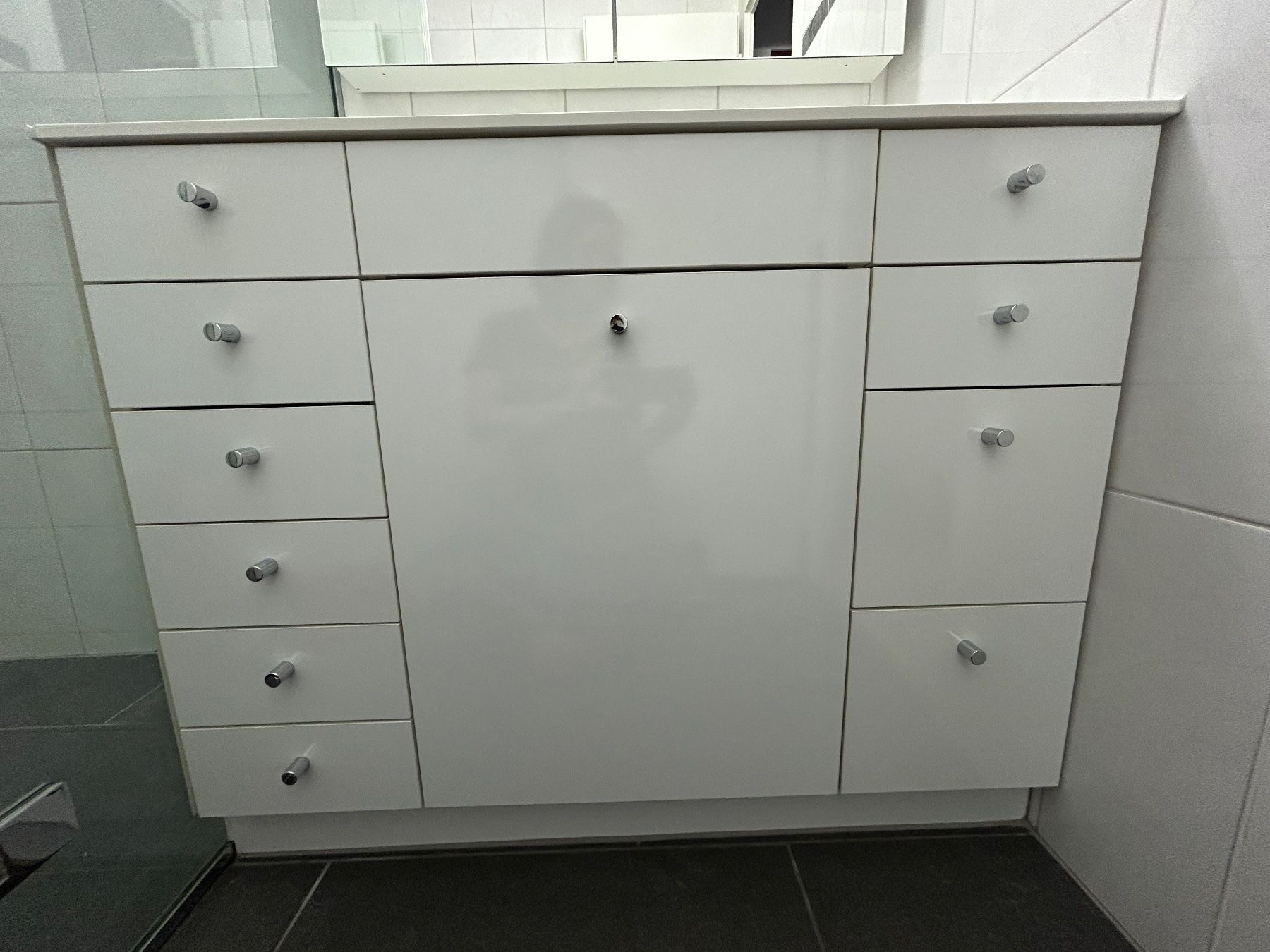 Installations & Meubles: Badezimmermöbel mit Lavabo – D'occasion à Bolligen par Mfeuz 1
