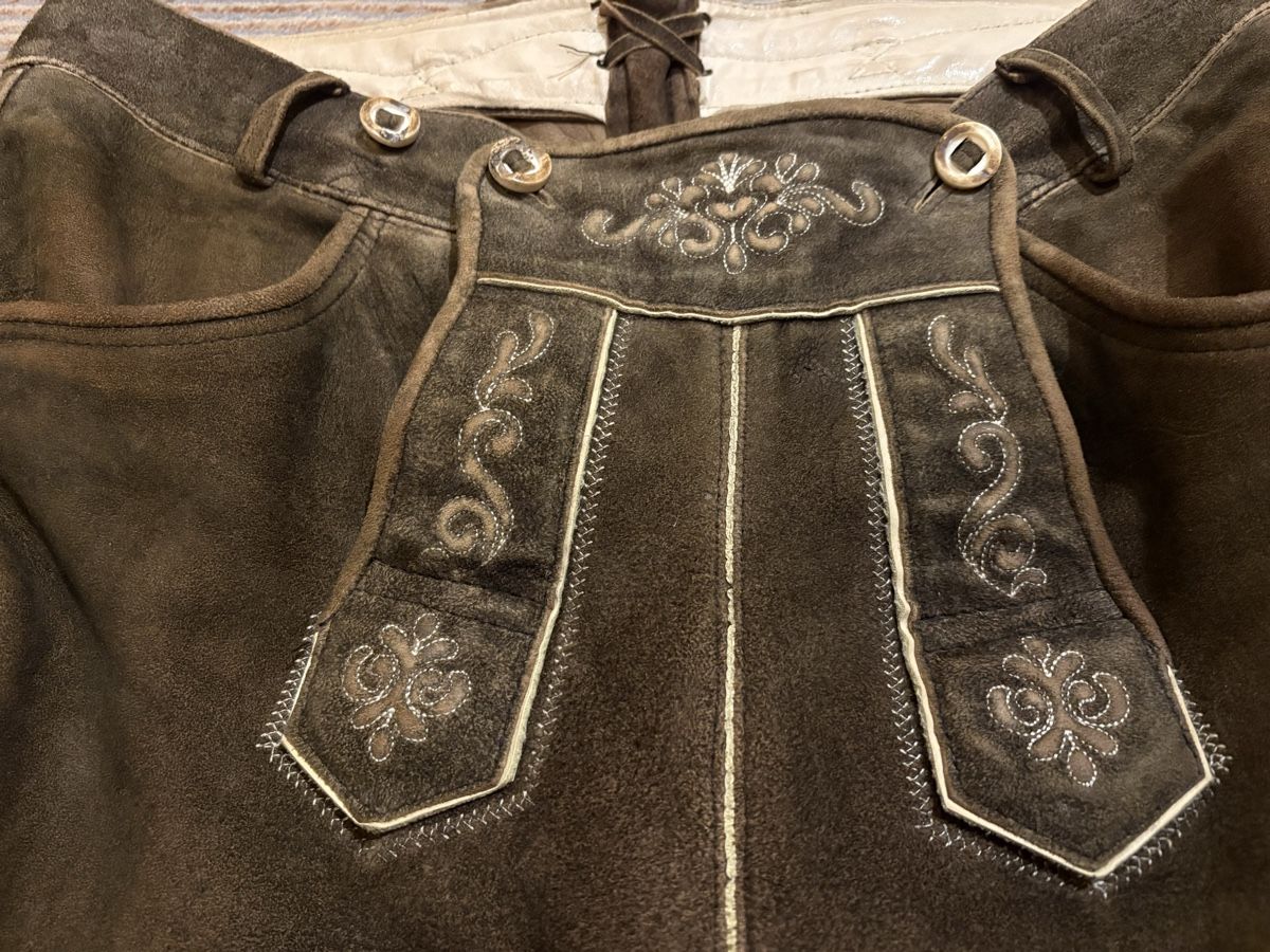 Pantaloni: Lederhose  – Usato da Appenzell venduto da Super_1 1