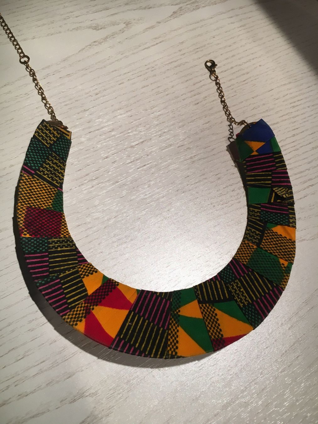 Catenine: Collier africain en tissu – Usato da Marly venduto da sehlin 1