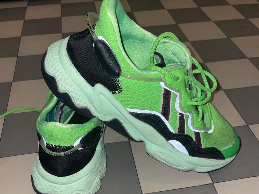 Adidas ozweego Sneaker neongrün vegan | Ricardo Kaufen auf grün neon