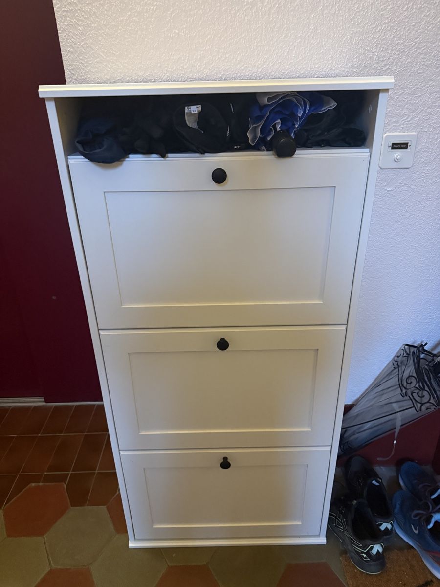 Armadi: Schuhschrank Ikea weiss – Usato da Bern venduto da BluePlanetE