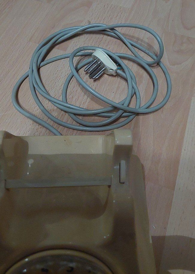 Swisscom Telefoni: Vintage Telefon, Wählscheibentelefon, Retro Design, – Usato da Zufikon venduto da brocki5621 2