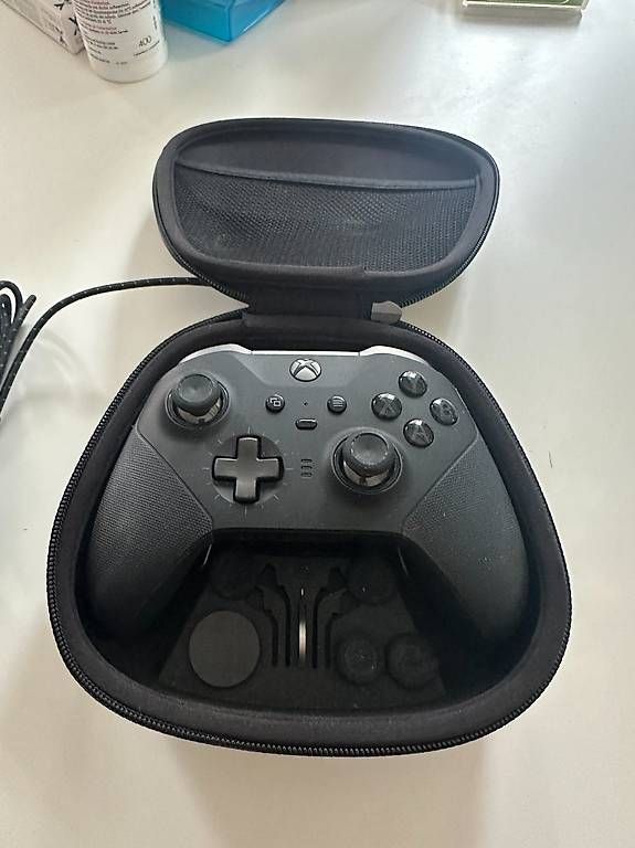 Controller: Elite controller xbox + steelseries headset – Usato da Zürich venduto da eliab02