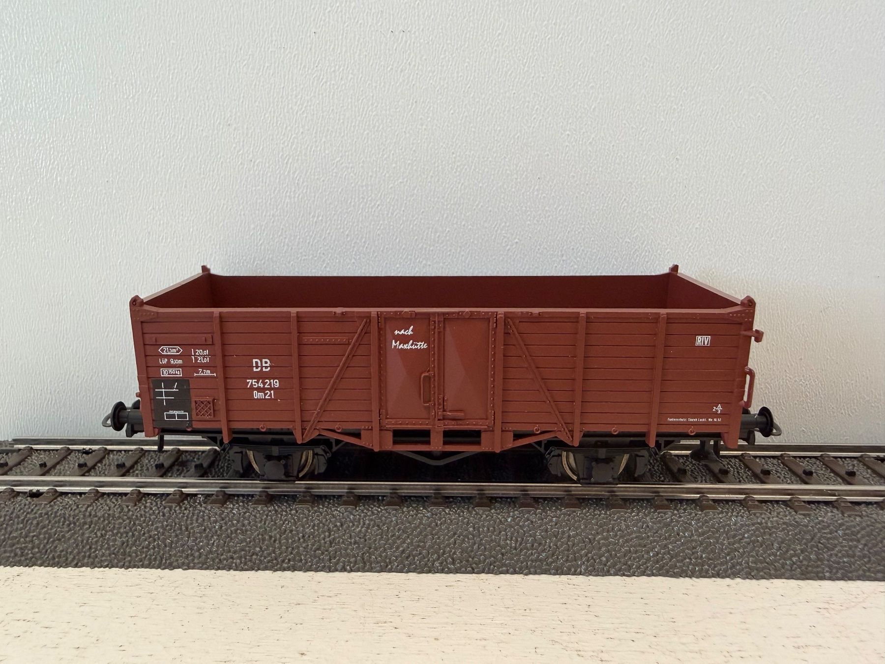 Roco Modelleisenbahnen: Roco  Hochborg Güterwagen der DB – Gebraucht aus Büsserach von ModellbahnDepot 1