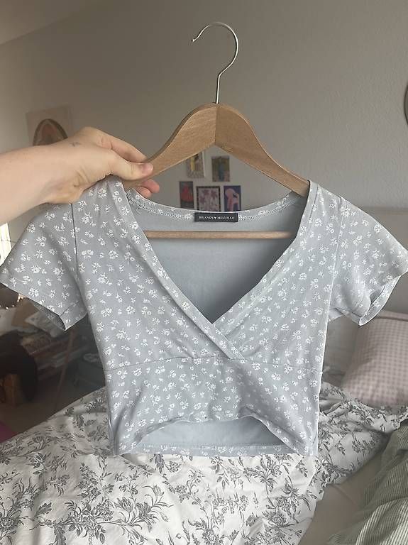 Tops: Brandy Melville Top – D'occasion à Biberstein par luc_wb5m
