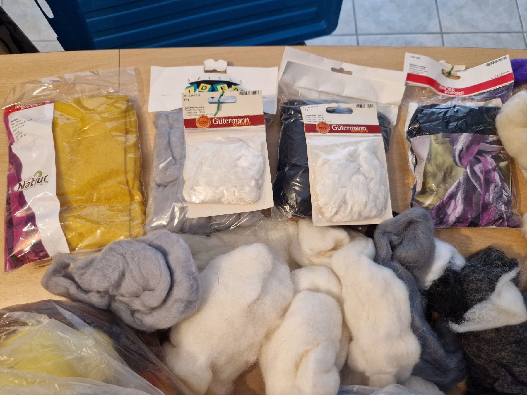 Kit bricolage: Filzmaterial - Ausgiebige Sammlung – Usato da Delémont venduto da Tinkpink 4