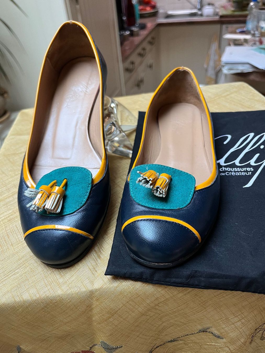 Scarpe da donna: Ballerines en cuir – Nuovo (secondo la descrizione) da Sion venduto da dol_v5bk