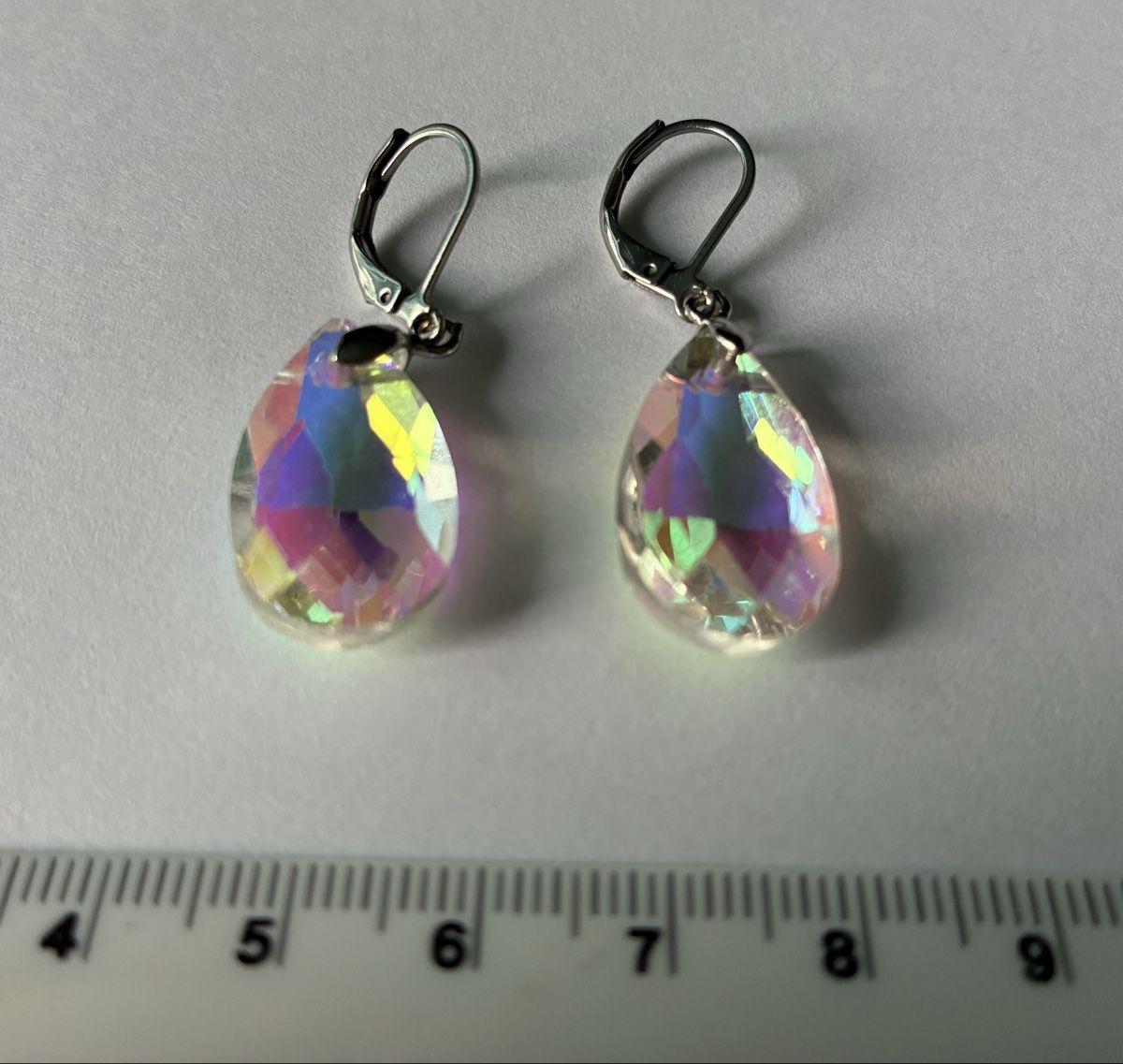 Boucles d'oreille: Earrings with clear drop pendant like new – D'occasion à Basel par cat_sq5m 1