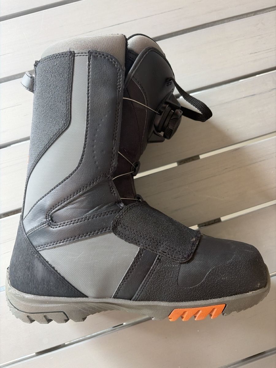 Chaussures garçon: Boots de snowboard Nitro – D'occasion à Marin-Epagnier par hibiscus26 2