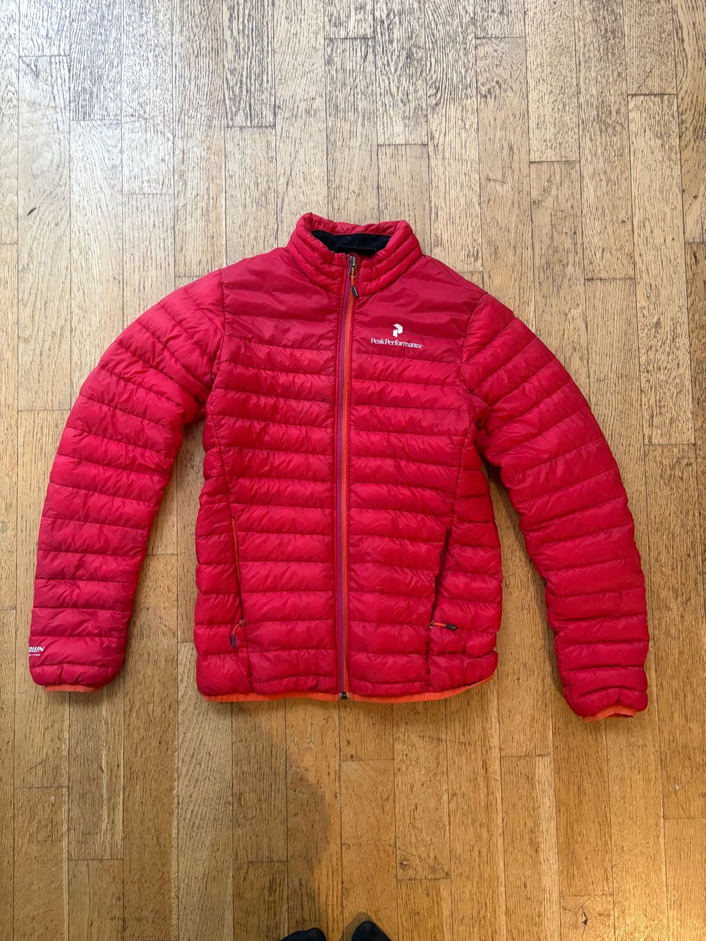 Peak Performance Jacken: Peak Performance Downjacket XS – Gebraucht aus Zürich von and_tv79 1
