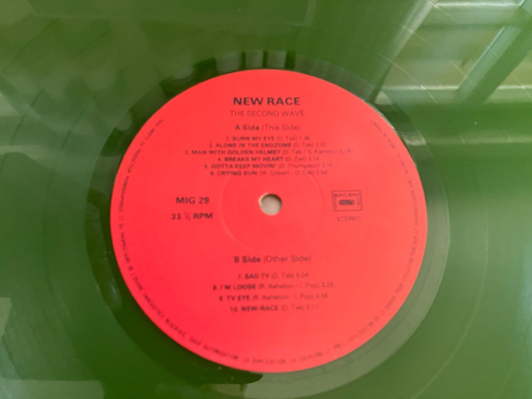Schallplatten: New Race – Gebraucht aus Aarwangen von Jukebox3 9