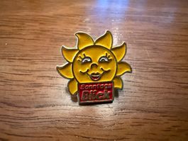 Anstecknadel Sonntags Blick Sonne gebraucht Zustand