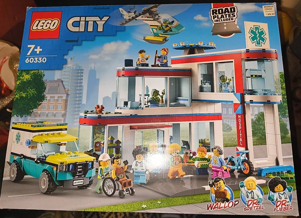 Kit di costruzioni: LEGO City Krankenhauses 60330 – Usato da Altishofen venduto da Q-Cruiser