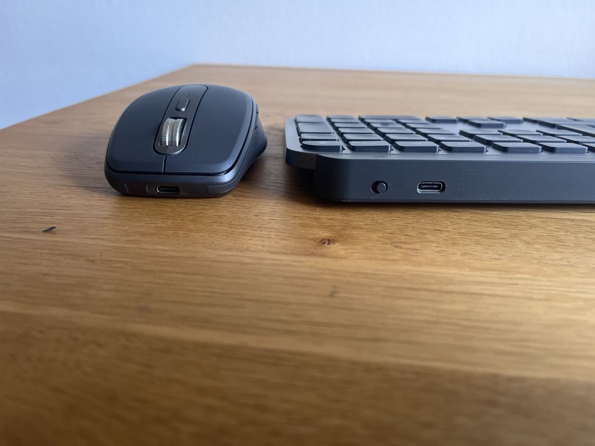 Logitech Claviers: Logitech Maus und Tastatur  – D'occasion à St. Gallen par mel_hd2m 1