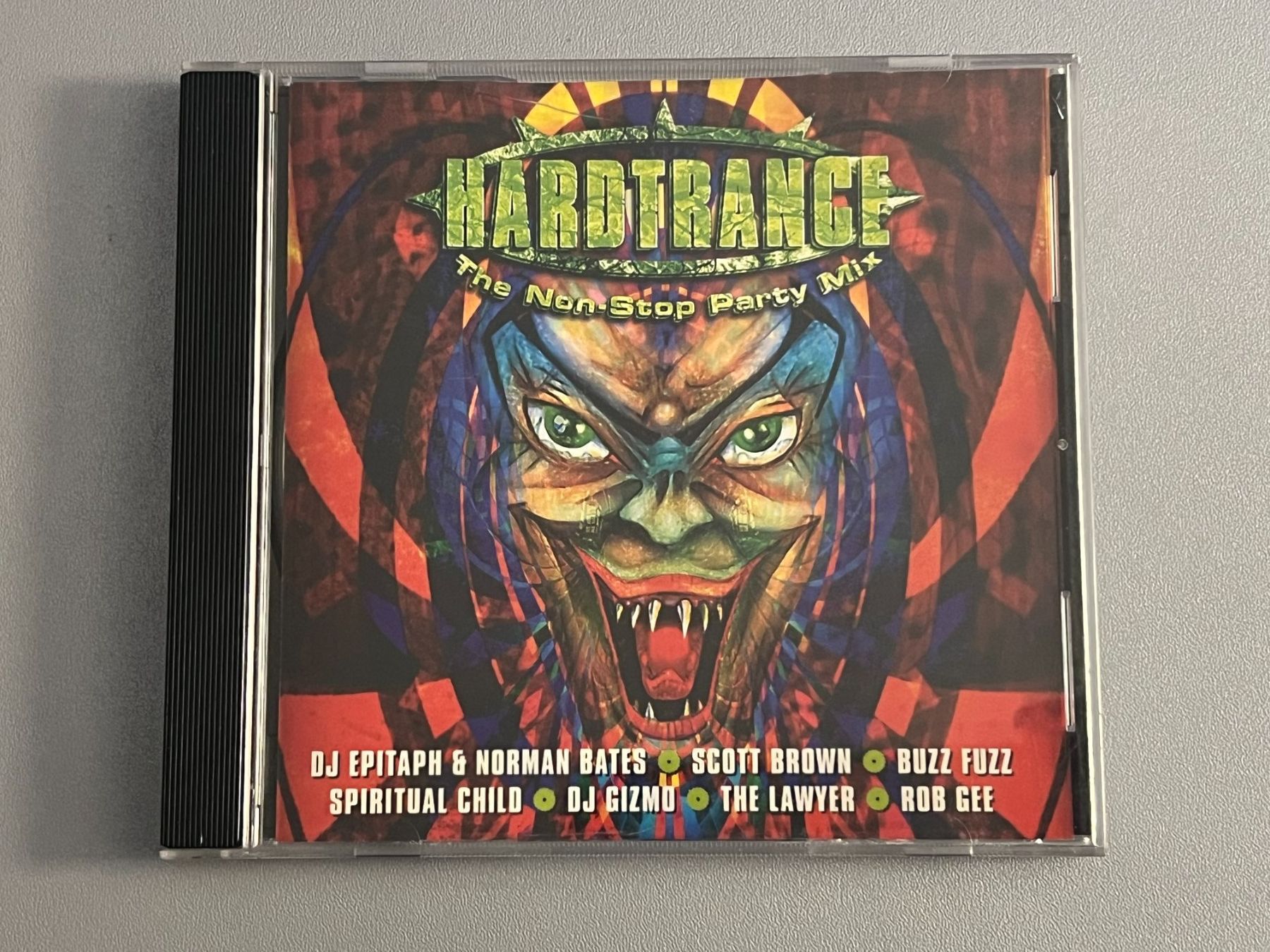 CD: Hardtrance - The Non-Stop Party Mix  (CD) – Usato da Rivera venduto da poweradem05