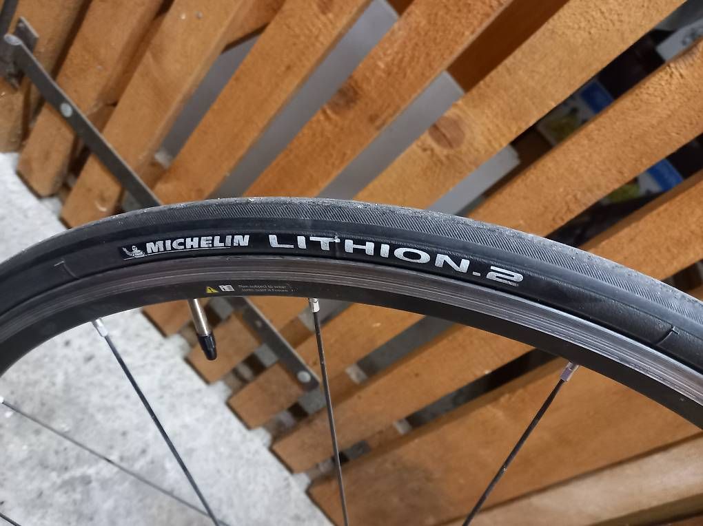 Biciclette: Vélo Btwin 700 cadre composite – Usato da Châtelaine venduto da enerio1347 4