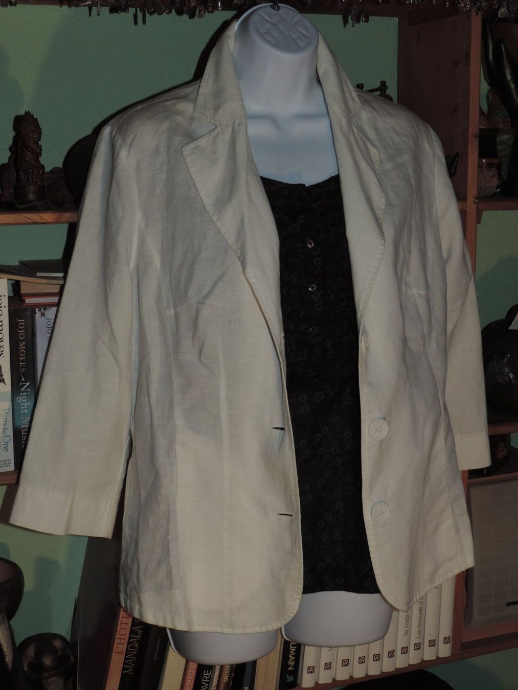Lotti di vestiti: ensemble haut avec veste blanche – Usato da Genève venduto da Axelle333 6