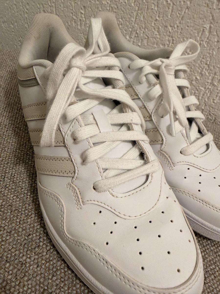 Scarpe da donna: Adidas Hoops 4.0   EU size 40 – Usato da Gattikon venduto da Bortolinilari 3