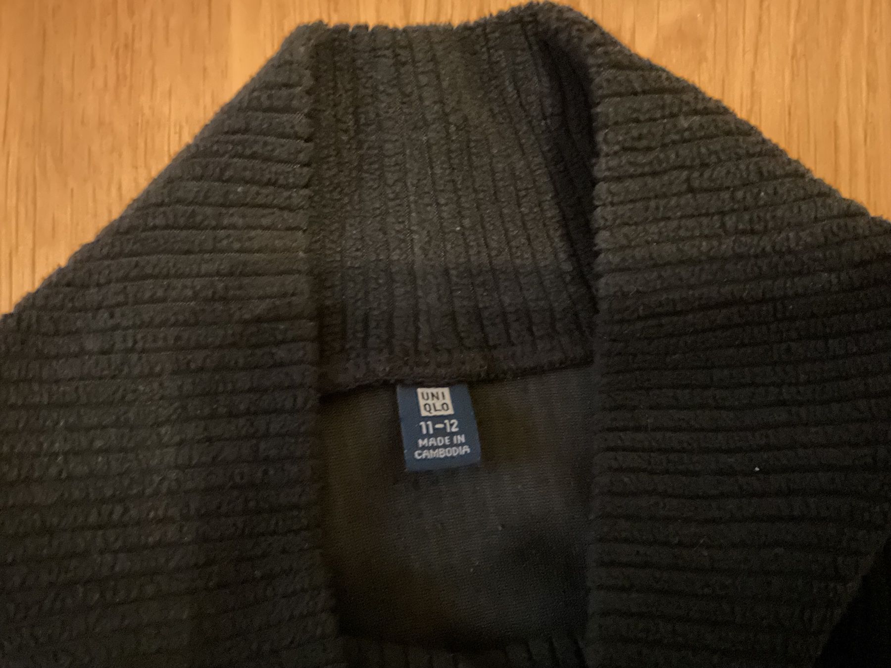 Maglioni & Felpe: Schwarzer Rippstrick Pullover Uni-Qlo Gr. 11-12 J. – Usato da Pfeffingen venduto da Marc4148 1