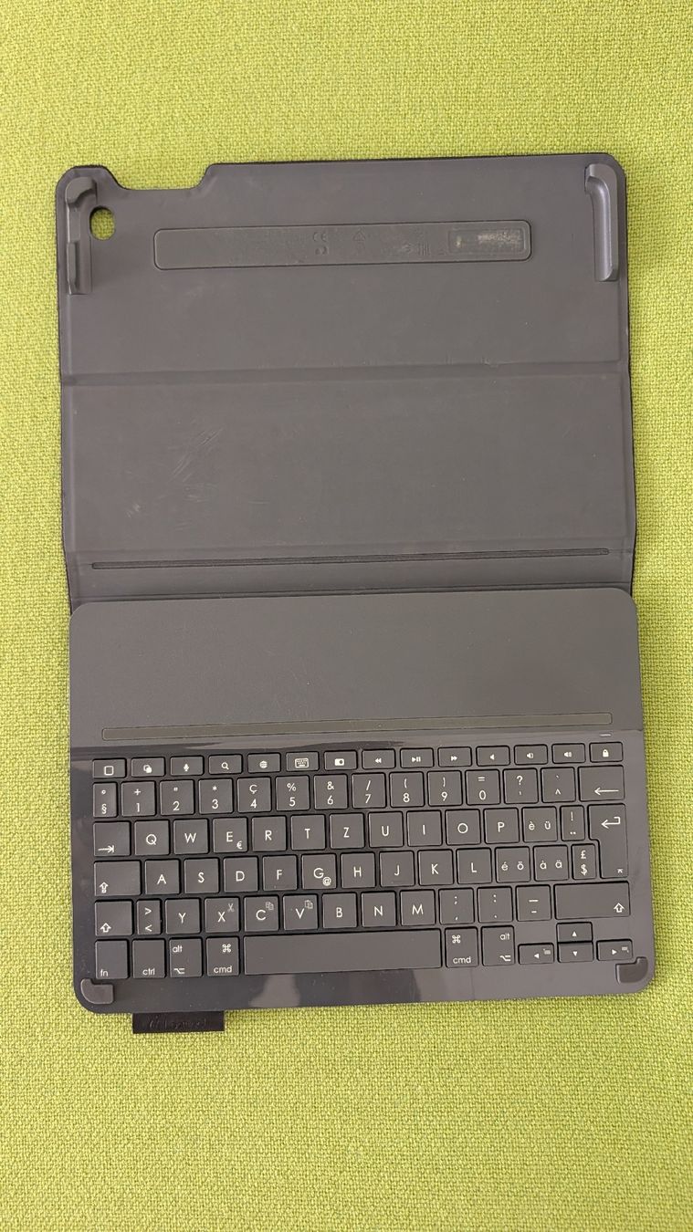 Logitech Tastiere: Logitech Y-RO048 Wireless Keyboard for iPad Air 2 – Usato da Liebefeld venduto da augenschliesser