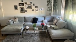 Grosses graues Ecksofa