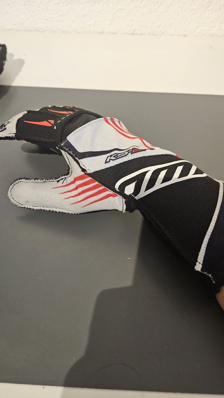 Guanti & manicotti: OMP Kart Handschuhe  – Usato da Kölliken venduto da SoLa07 3