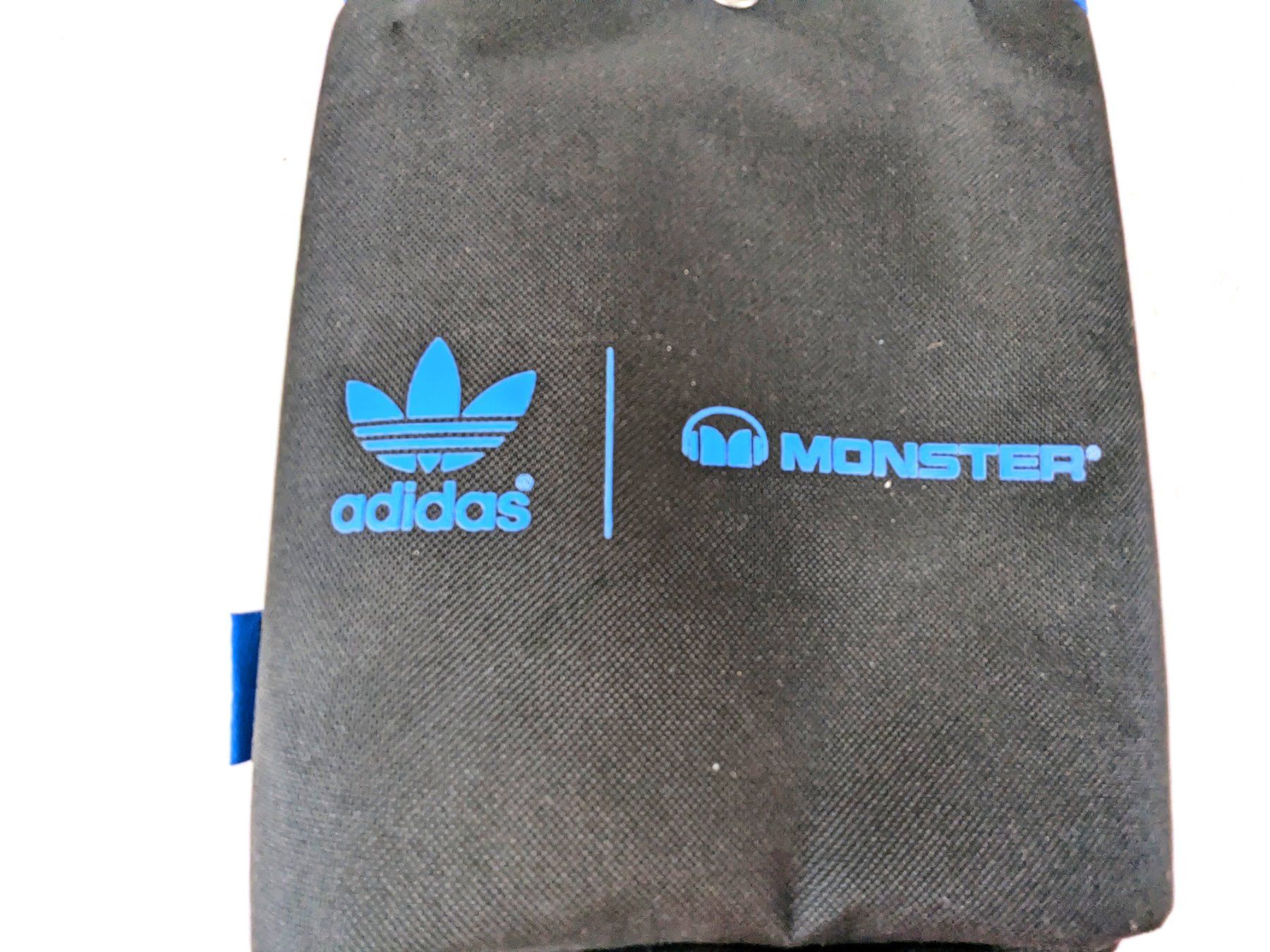 Adidas Taschen: ADIDAS Hülle – Gebraucht aus Thun von Restwert_Thun 2