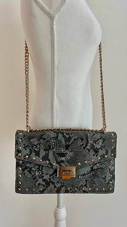 Taschen für Damen: Tasche grau/gold mit Schmetterlingen – Gebraucht aus Volketswil von oli_l2zq 3