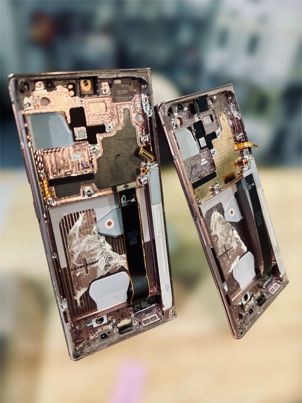 Samsung Telefoni cellulari / Smartphones: 2x châssis Galaxy Note 20 Ultra pour pièces détachées – Usato da Morges venduto da DA-repa 2