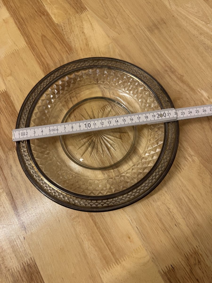 Piatti di portata: Glassplatte mit Metal ring 22cm – Usato da Birsfelden venduto da inf_l2yy 1