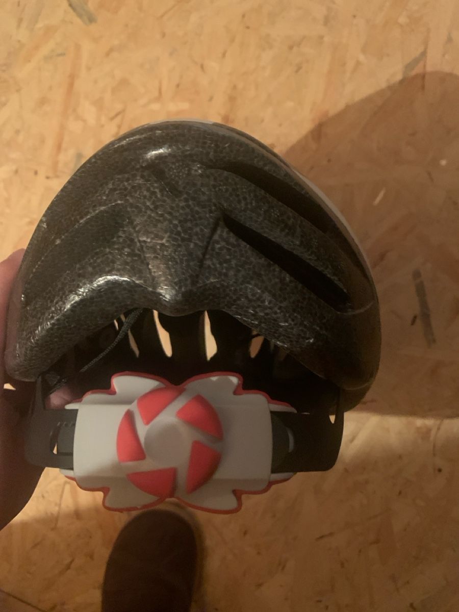 Caschi: Casque vélo taille M – Usato da Neyruz FR venduto da Mendest 2
