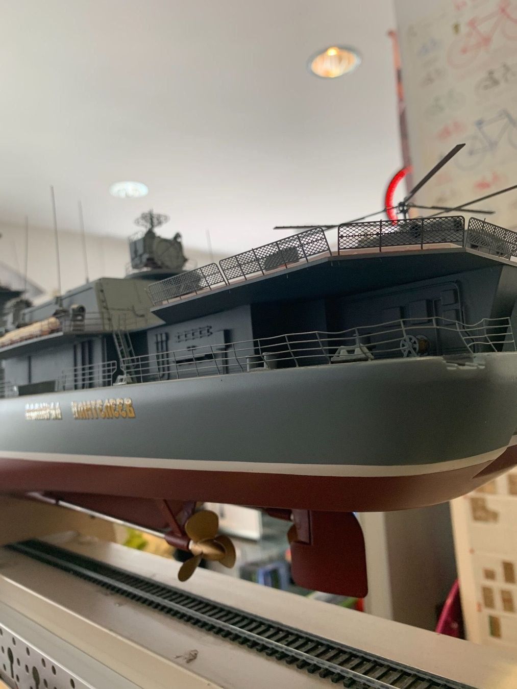 Kit di modellismo & Modellini statici: Graupner ship Admiral Panteleyev 1:100 – Usato da Chiasso venduto da Carrara-Modellismo 6