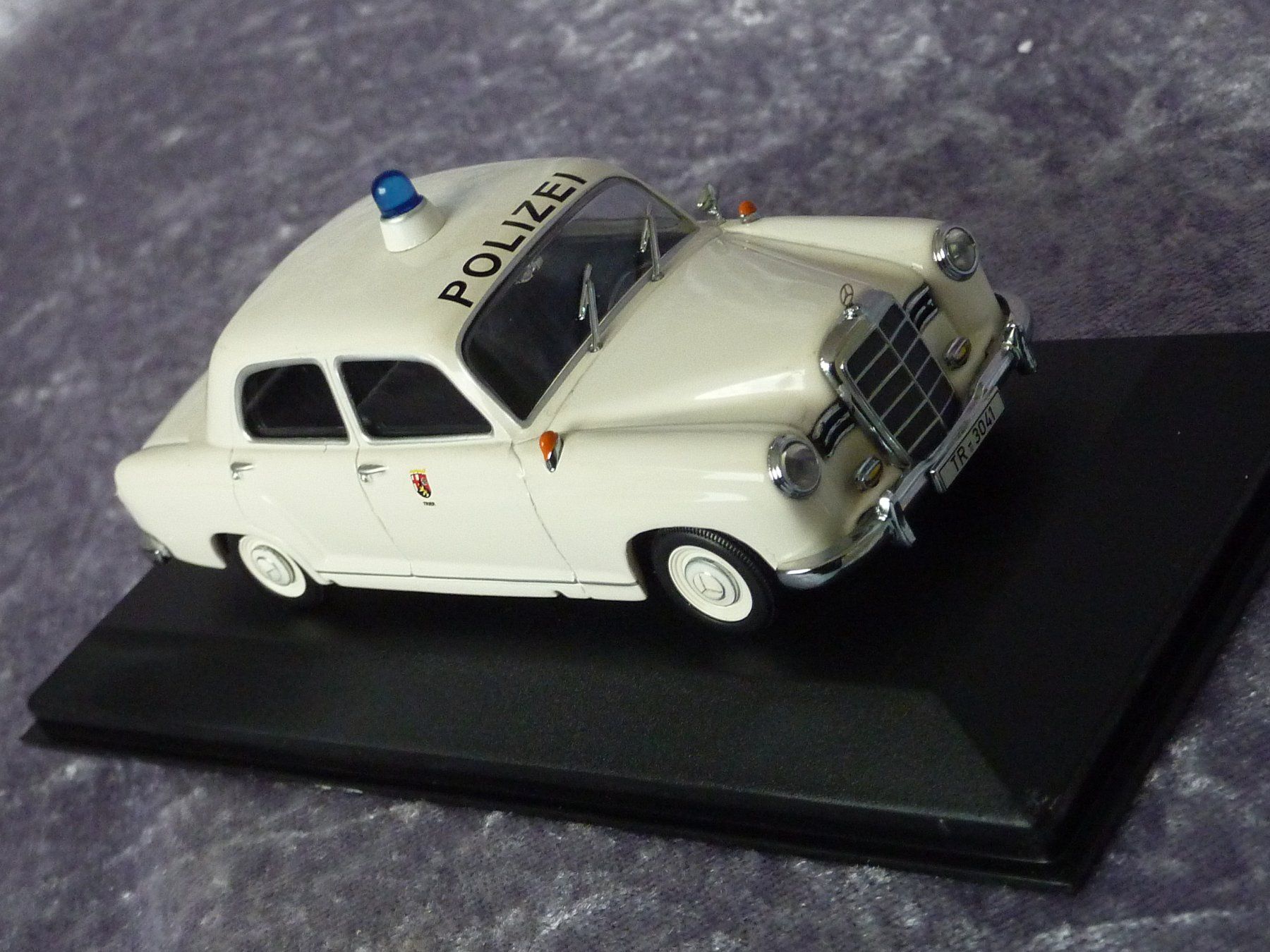 Minichamps Modellini d'auto: Mercedes 180 Polizei Trier 1:43 – Nuovo (secondo la descrizione) da Dürrenäsch venduto da modellautos4you 5