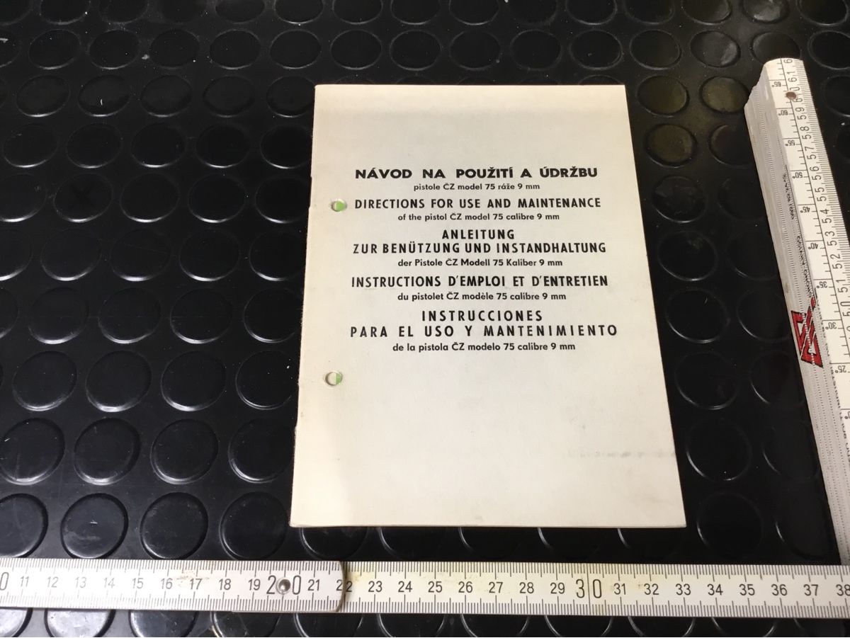Libri: WAFFEN ANLEITUNG CZ 75 9 MM – Usato da Cama venduto da anto_a