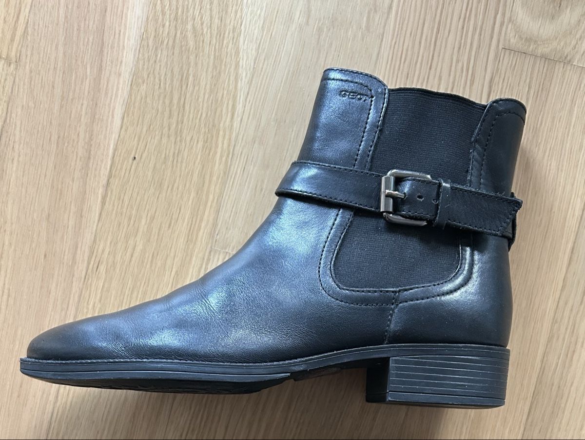 Geox Damenschuhe: Schwarze Geox Stiefeletten Grösse 37 – Neu (gemäss Beschreibung) aus Steffisburg von Maratsch 1