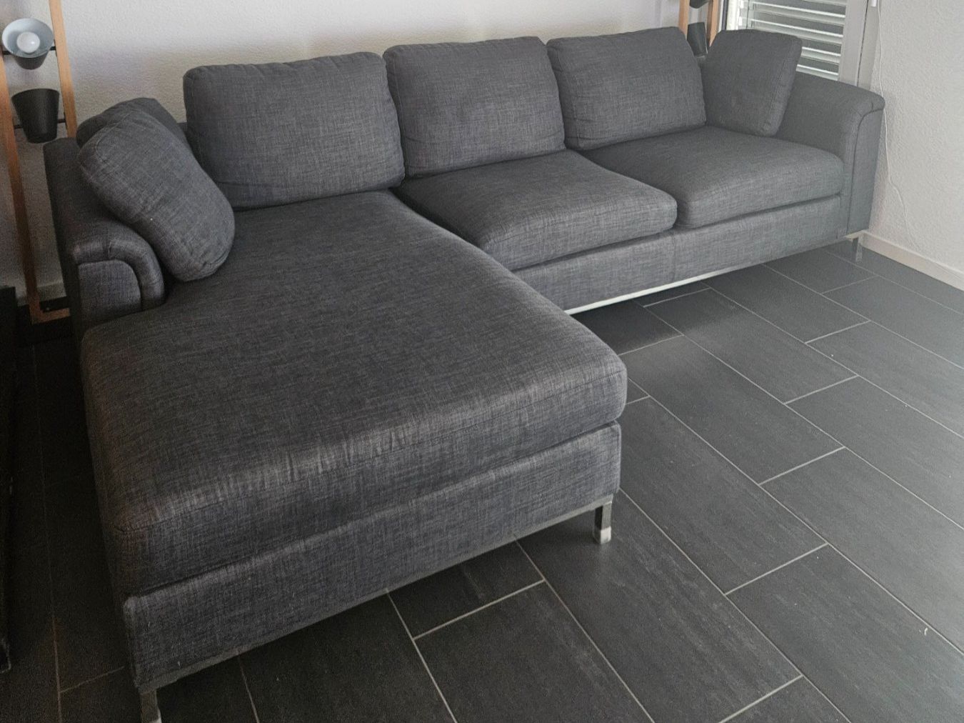 Beliani Sofas: Ecksofa mit Ottomane (Antrazit) – Gebraucht aus Busswil BE von R_F 1