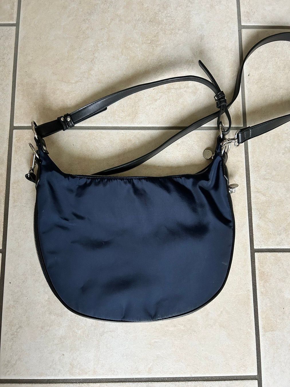 Desigual Borse da donna: DESIGUAL Tasche blau mit Stickerei, Unhängen oder Hand – Nuovo (secondo la descrizione) da Cugnasco venduto da isolaverde 1