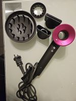 New Dyson Supersonic Haartrockner mit  Zubehör