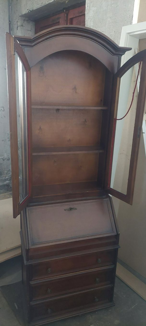 Credenze: Schöne alte Hochschrank – Usato da Watt venduto da han_5r7p 1
