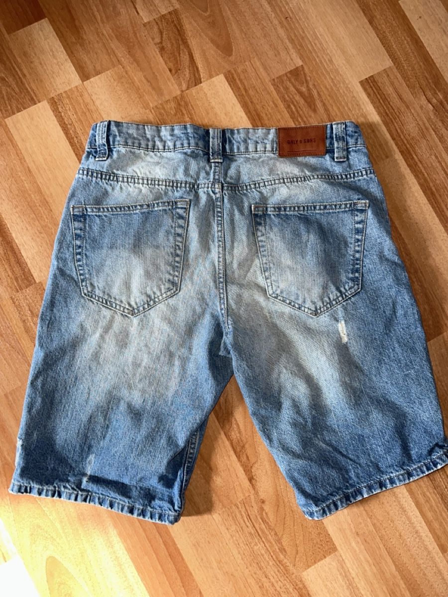 Jeans: ONLY & SONS Kurze Hosen Gr. Waist 32 – Usato da Heiden venduto da fam_797q 1
