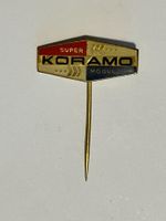 1 Anstecknadel Super Koramo Mogul