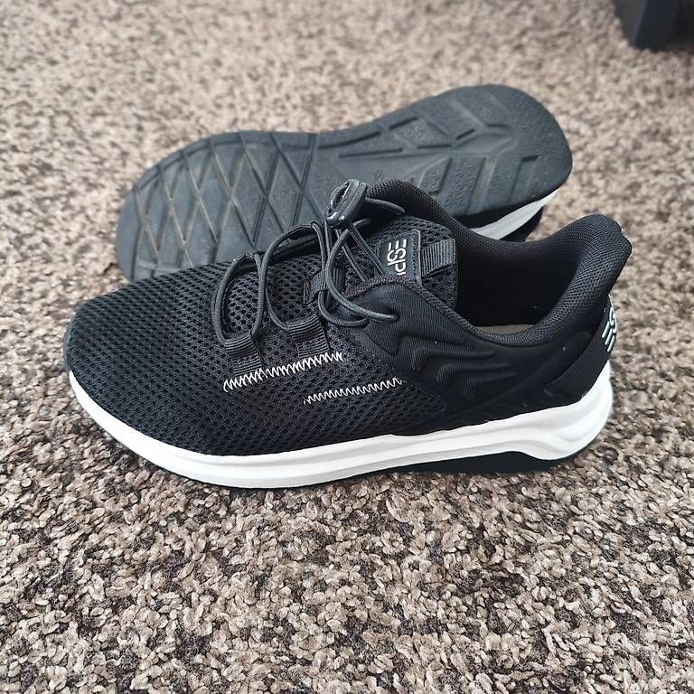 Scarpe per ragazzi: Schuhe gr. 35 – Usato da Kloten venduto da preshie