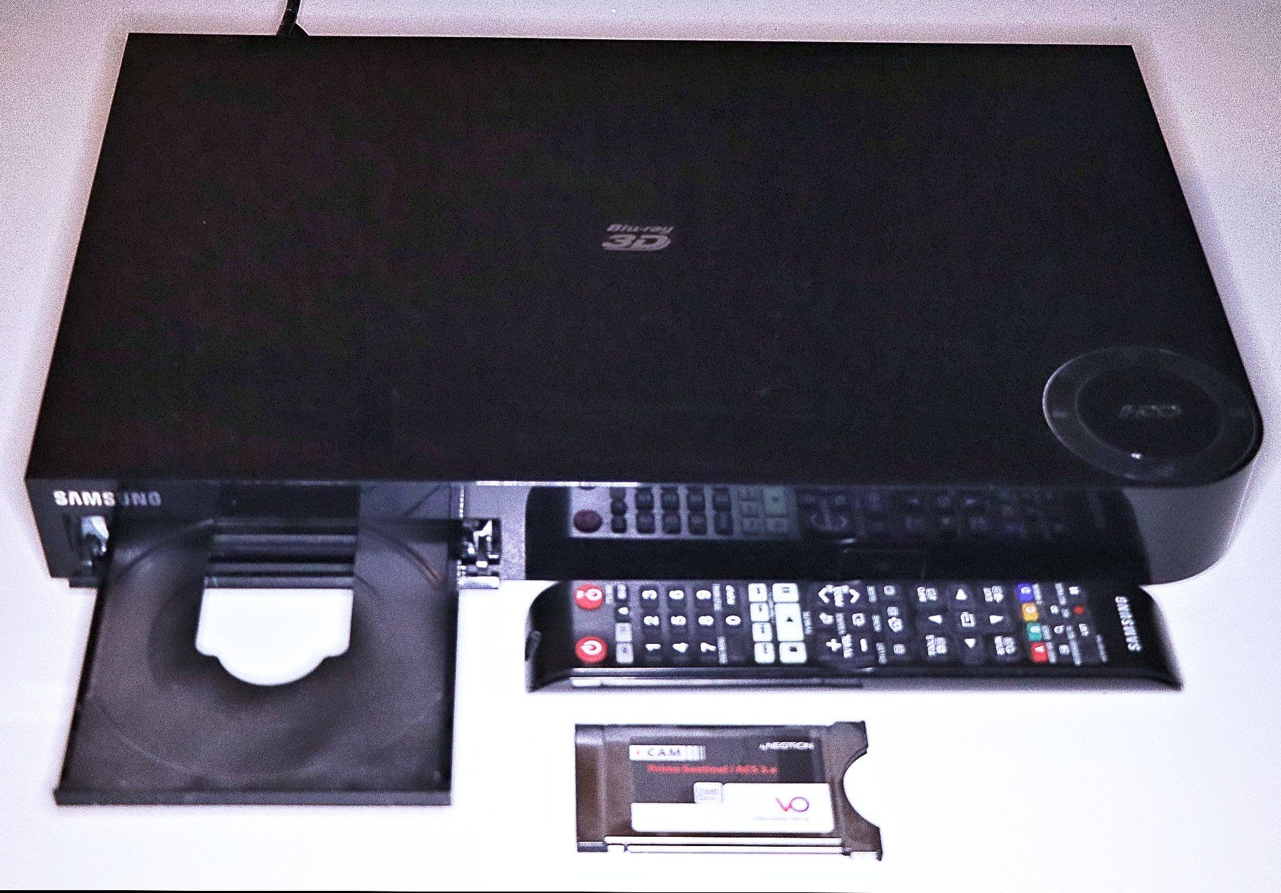 Samsung Ricevitori: Samsung Satellitenempfänger / Recorder & BluRay®-Player – Usato da Oberwil BL venduto da du-bl