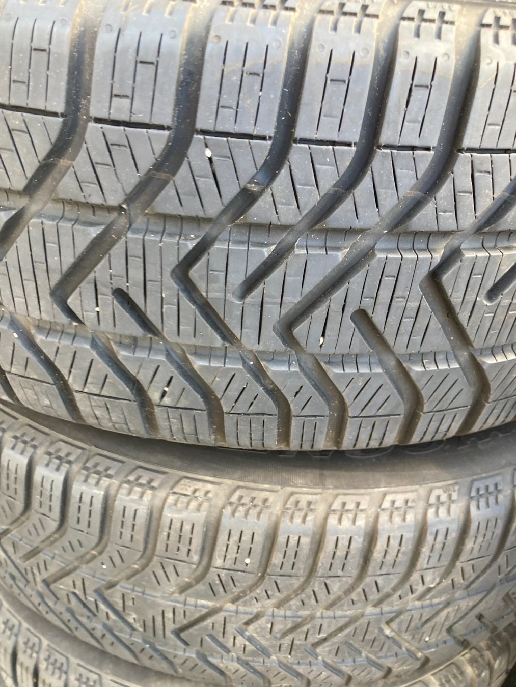 Pirelli Pneumatici & Ruote complete: BMW Pirelli  Winterpneu 195/60R16 – Usato da Cham venduto da WB2223 1