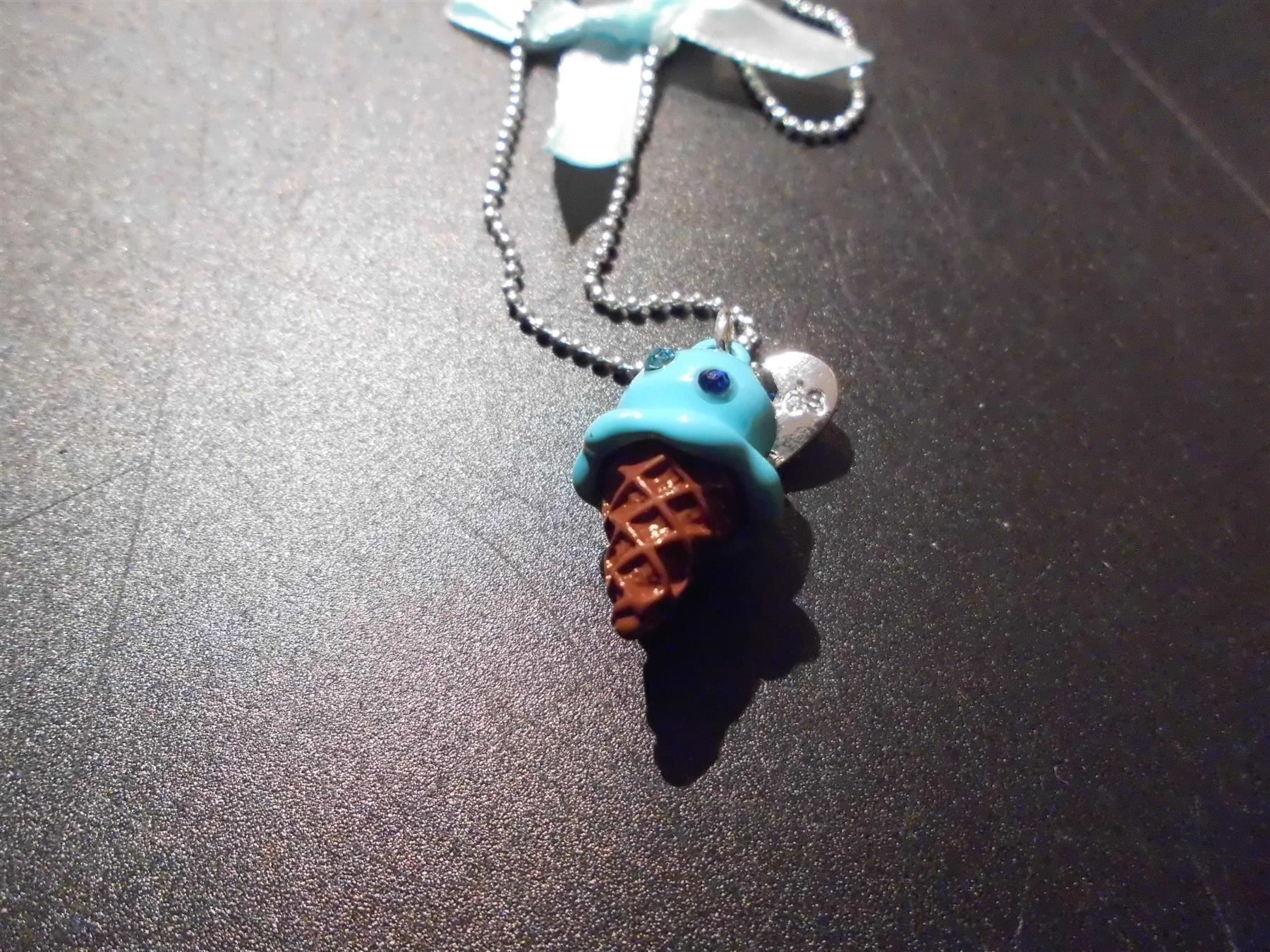 Catenine: Kette silberfarb, Glace hellblau – Nuovo e nell'imballaggio originale da Zürich venduto da abraxas1291 1