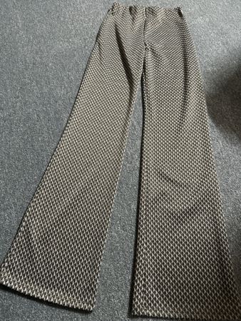 Hose Pull&Bear gemustert Gr S und Schal grün Set