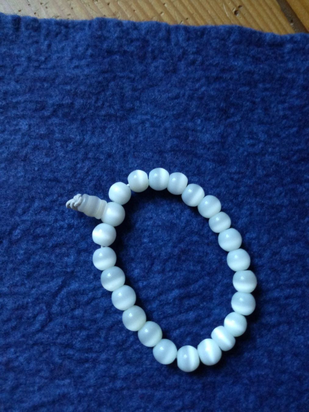 Bracciali & Braccialetti: Modeschmuck Armband weiss schimmernd – Nuovo (secondo la descrizione) da Beckenried venduto da Havacola 2